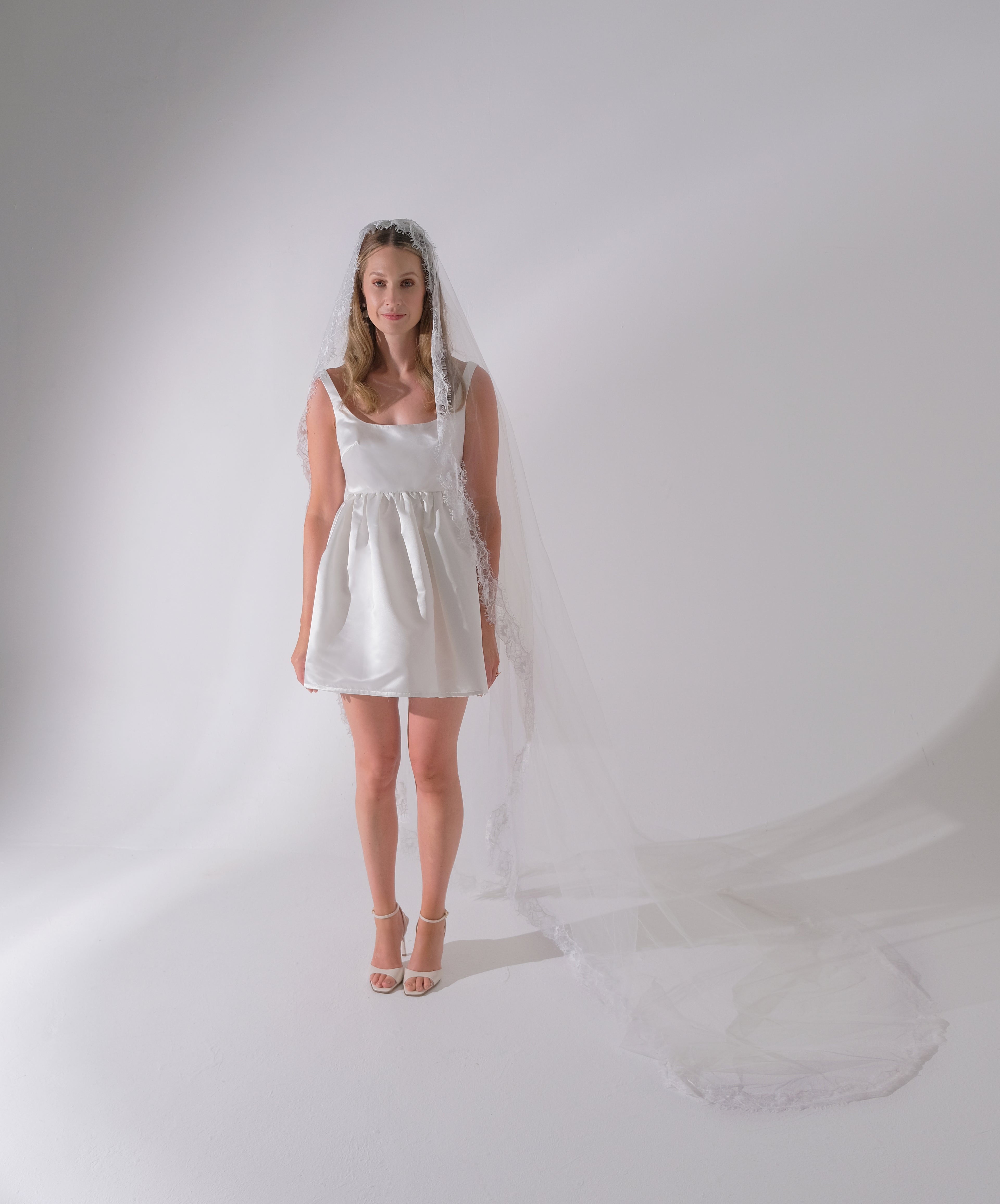 Poppy Mantilla Veil