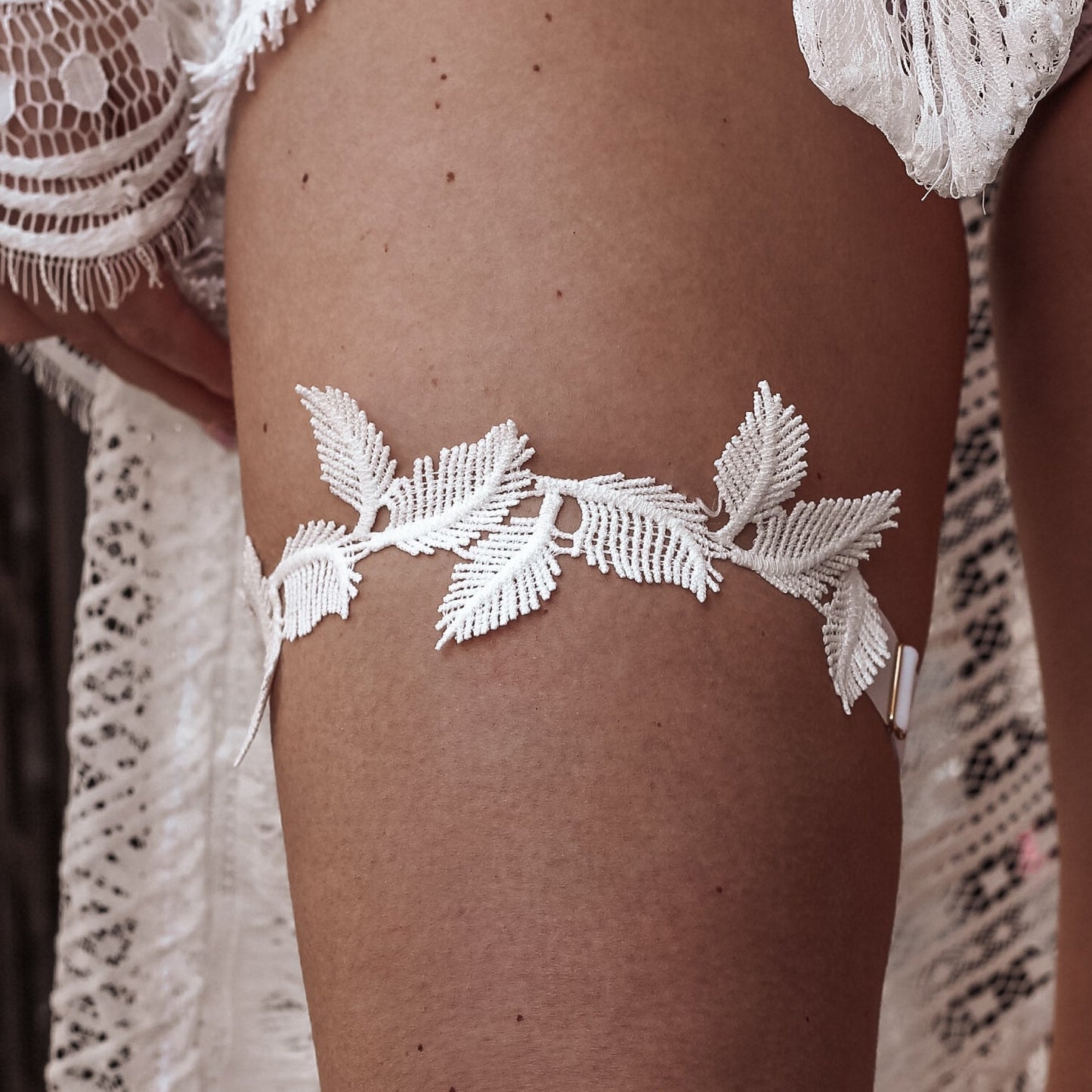 Dove Feather Garter Without Pearls