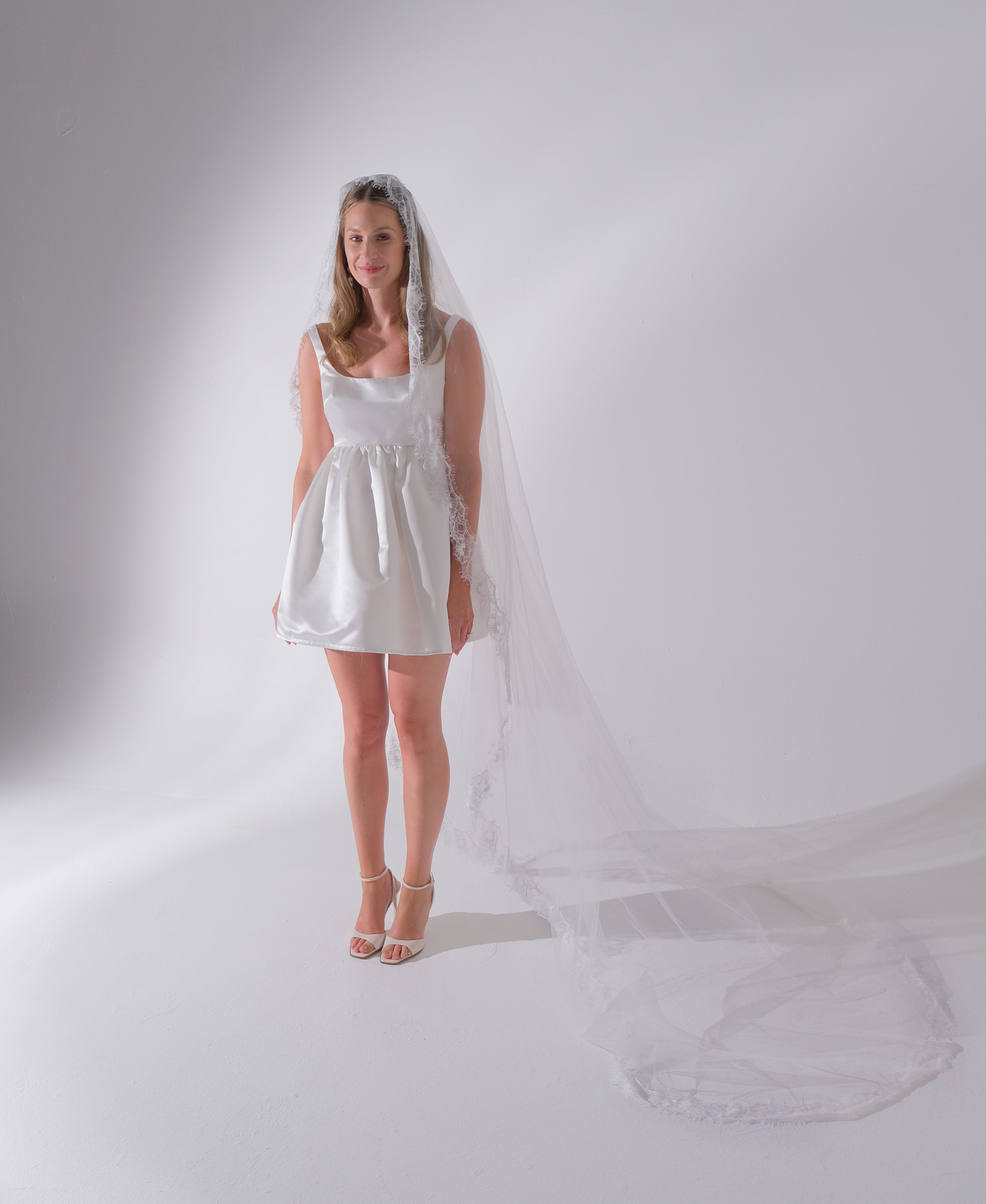 Poppy Mantilla Veil